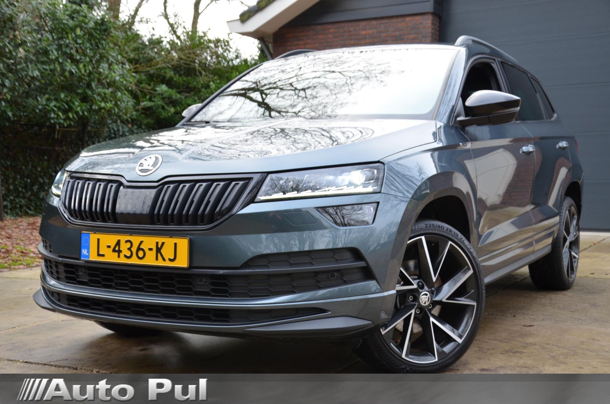 Skoda Karoq 1.5 TSI ACT Sportline Business Automaat/Navi/Led, Auto's, Stof, 4 cilinders, Bedrijf, 19 km/l