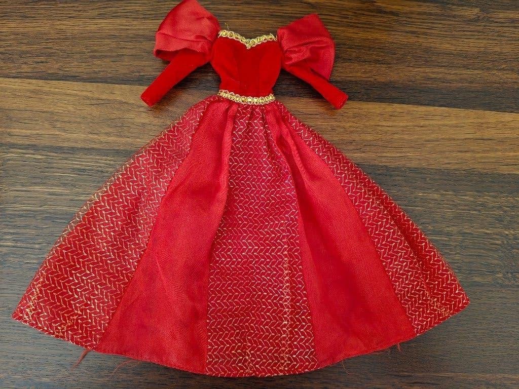 Barbie kleding vintage rood prinses jurk, Ophalen, Zo goed als nieuw, Kleertjes