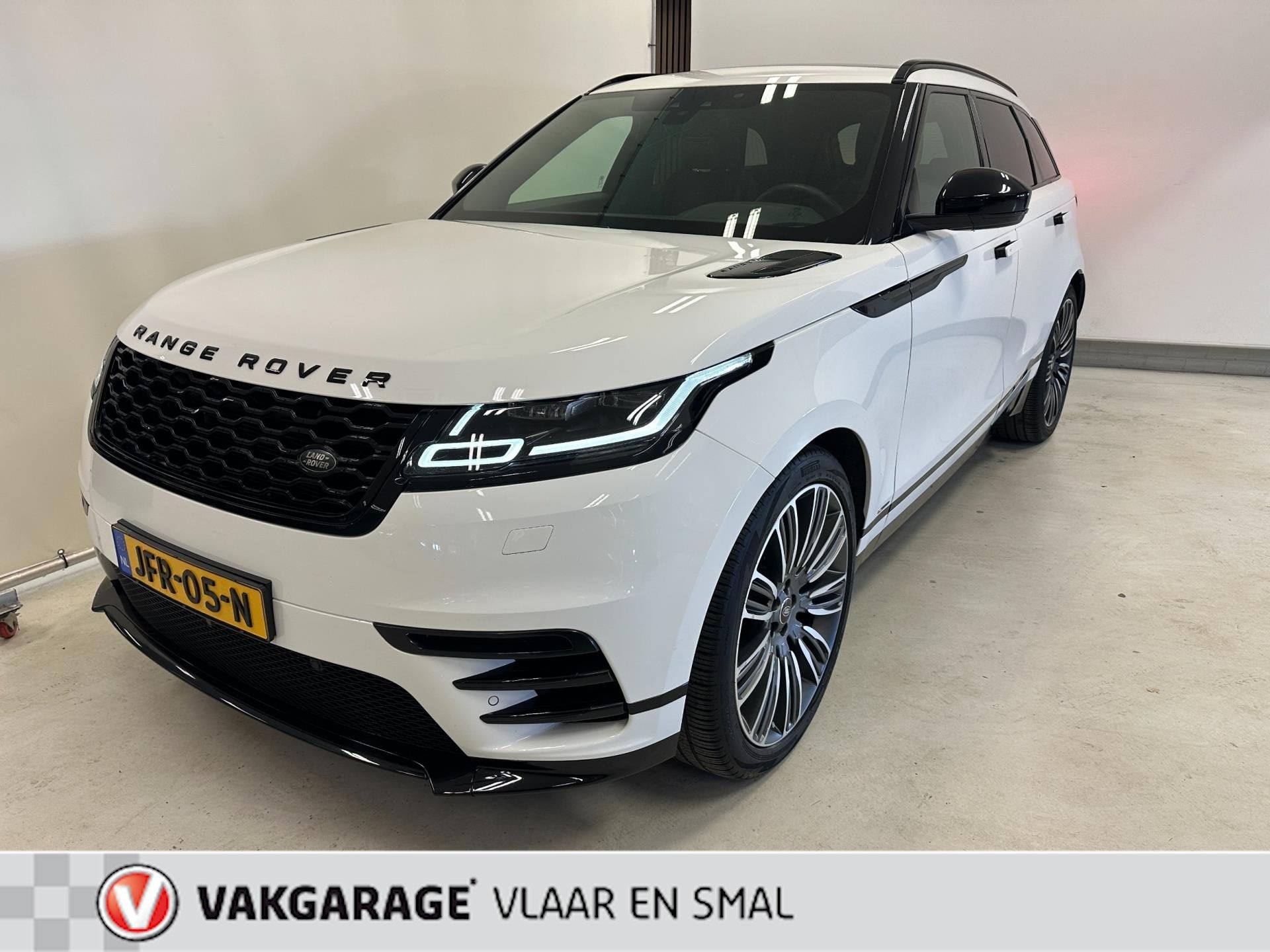 Land Rover RANGE ROVER VELAR 2.0 I4 Turbo AWD SE R-Dynamic-T, Auto's, Dealer onderhouden, Gebruikt, 4 cilinders, Range Rover Velar