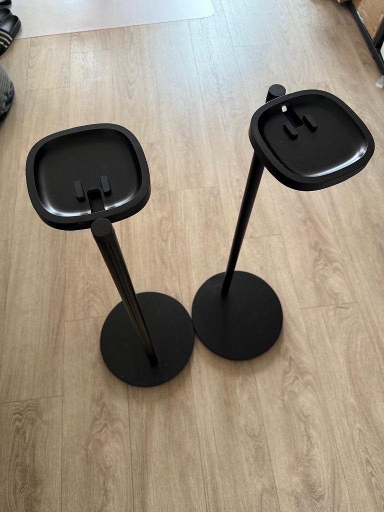 Originele Sonos One speakerstandaarden, zwart (set van twee), Ophalen of Verzenden, Zo goed als nieuw, Surroundset, Sonos