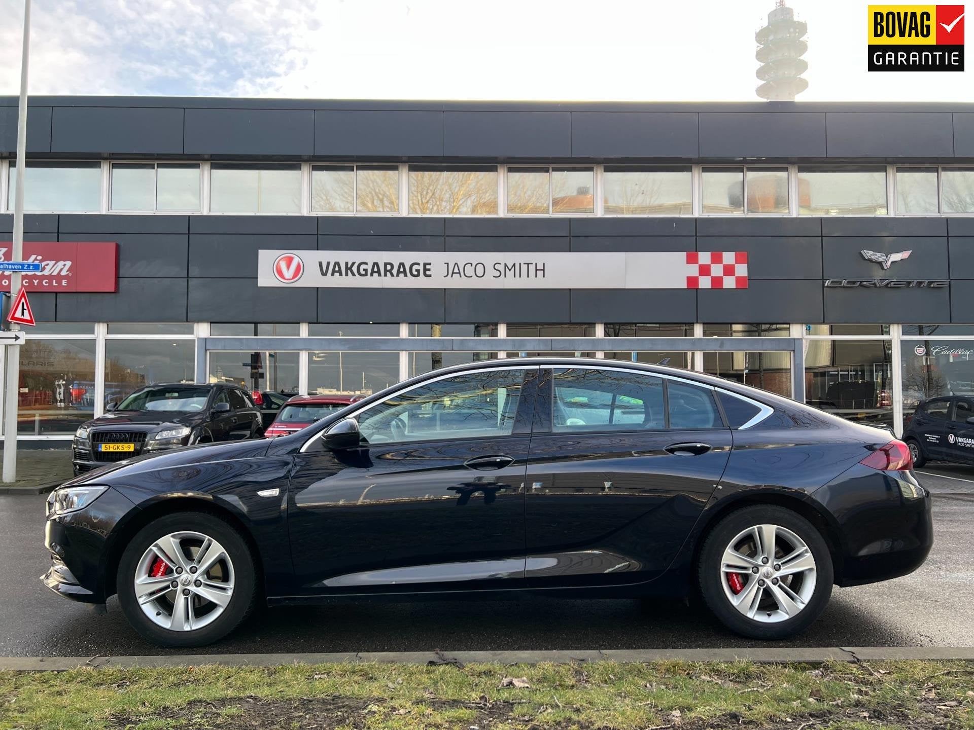 Opel Insignia Grand Sport 1.5 Turbo Business Executive, Stof, Gebruikt, 4 cilinders, 700 kg