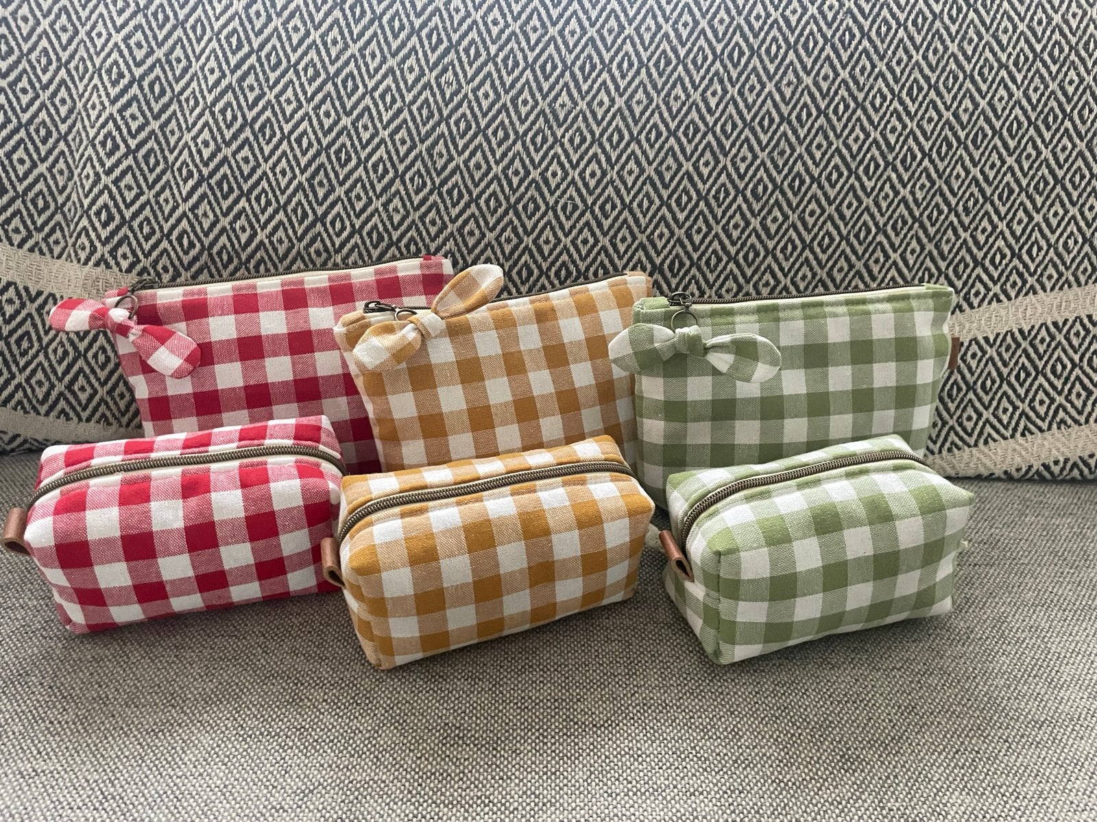 Handgemaakte toilettasjes / etuis in vrolijke ruitjesstof, Ophalen of Verzenden, Nieuw, Overige kleuren, Heer of Dame