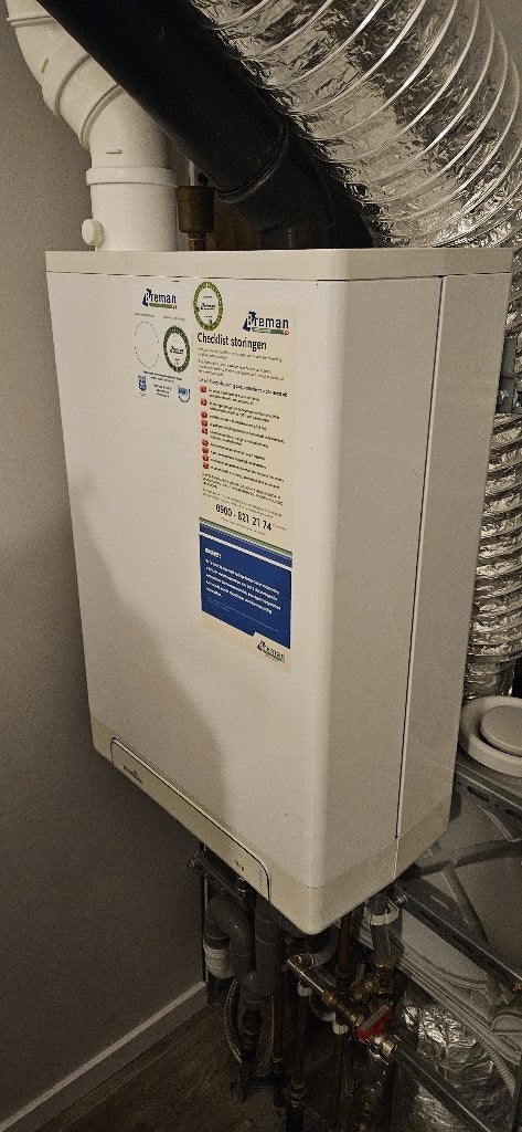 Intergas Kombi Kompakt HRE 28/24 HR Combiketel (CW4), Ophalen, 30 tot 80 cm, Gebruikt, Hoog rendement (Hr)