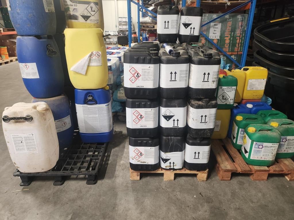 Diverse gebruikte jerrycans - 12L, 25L, 60L, 68L, Ophalen