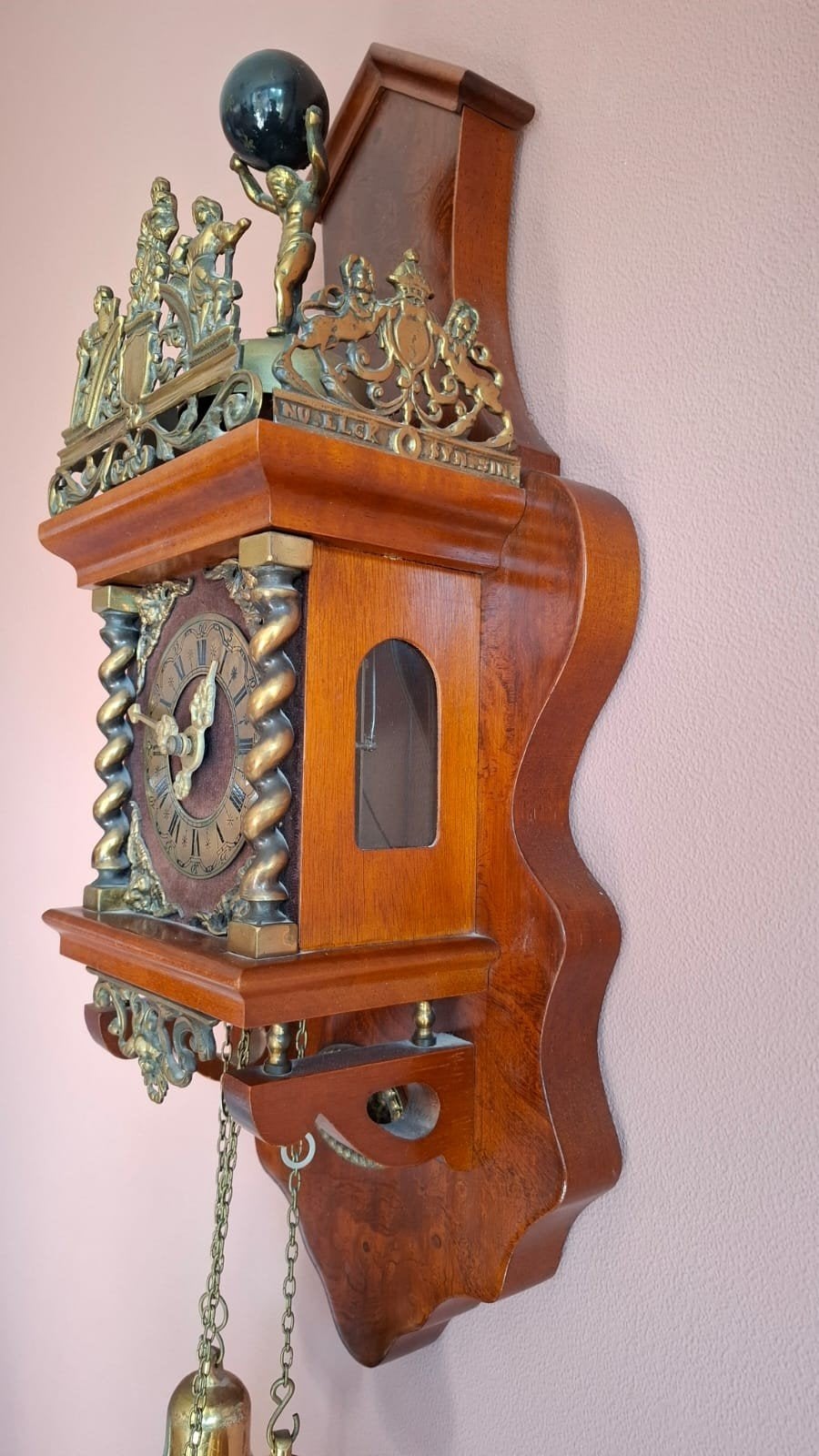 Antieke Friese Staartklok met Atlas en ornamenten, Antiek en Kunst, Antiek | Klokken, Ophalen of Verzenden