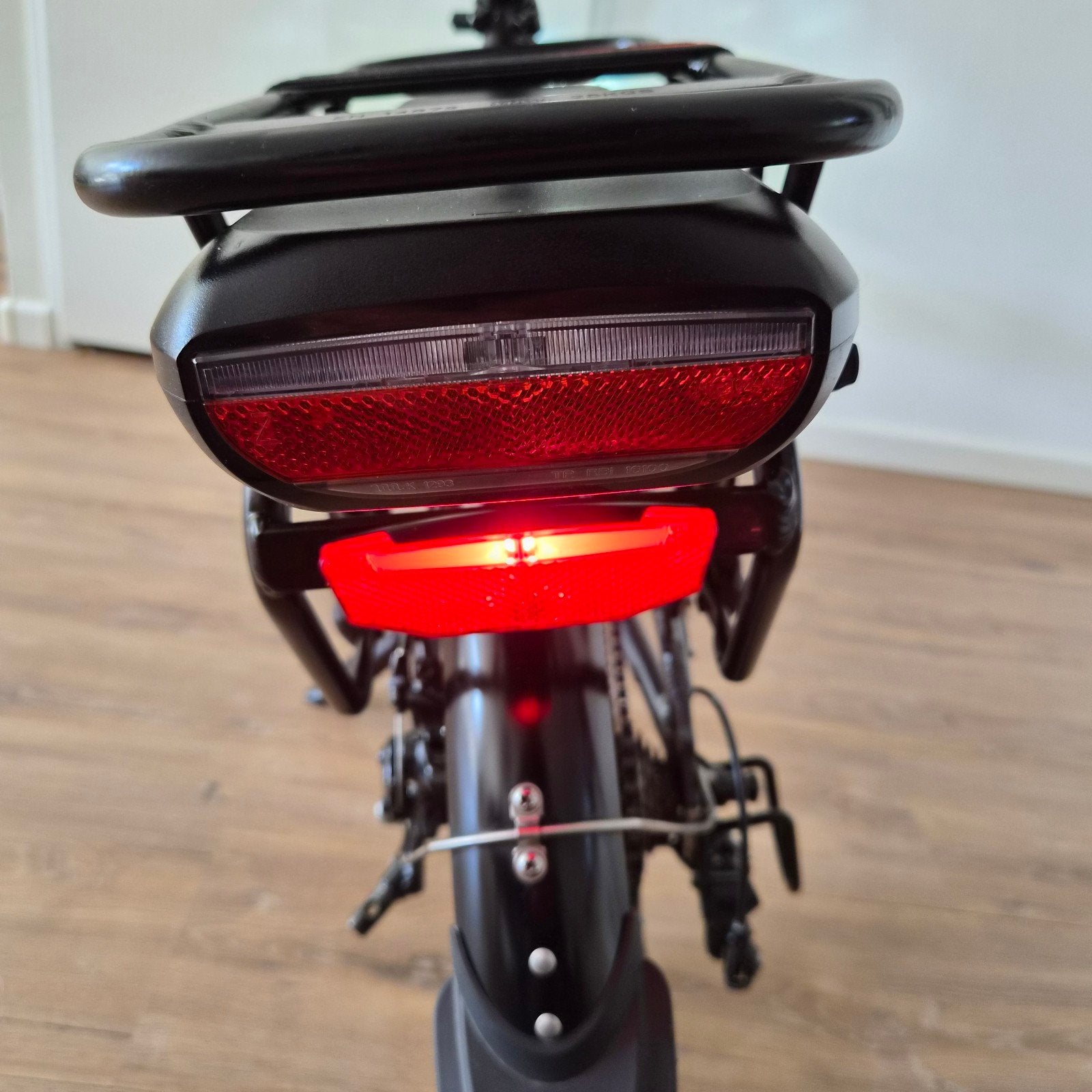 Foto 16 van 2x Z.G.A.N Lacros S200 elektrische vouwfietsen 15AH (20inch)