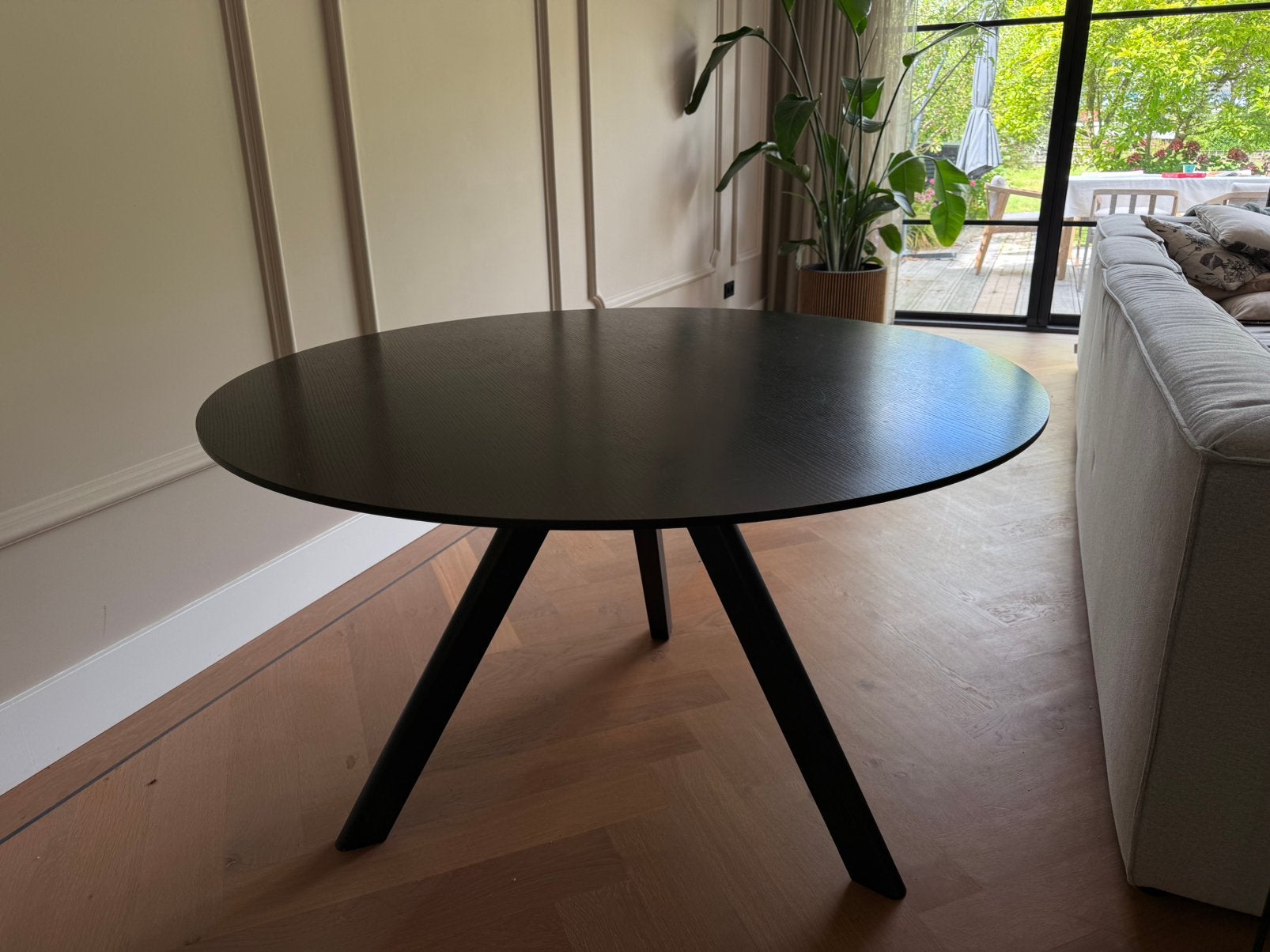 Hay CPH20 Eettafel zwart, Huis en Inrichting, Tafels | Eettafels, Ophalen, Gebruikt, 100 tot 150 cm, Rond