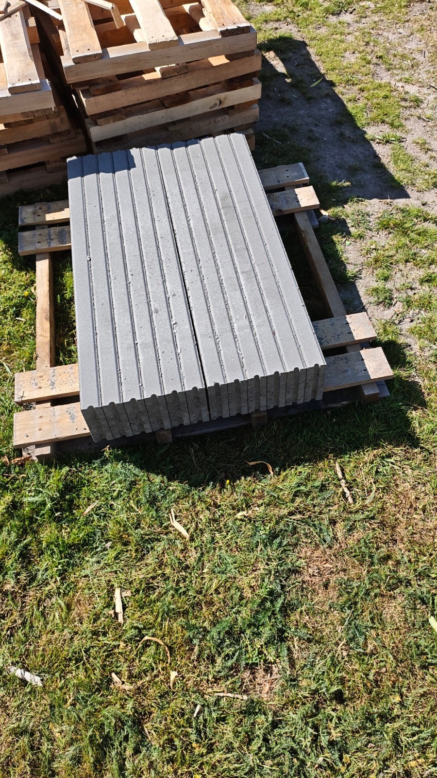 Opsluitbanden 5x15x100 grijs €1.50 per stuk, Ophalen, Nieuw, Overige materialen