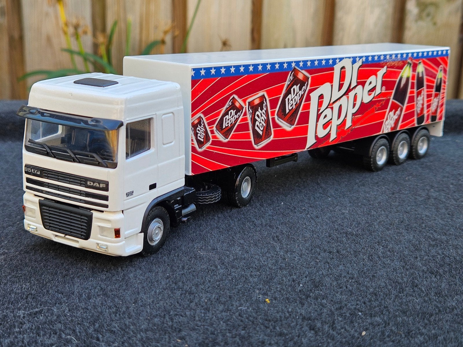 Lioncar Daf XF Dr.Pepper 1:50, Hobby en Vrije tijd, Ophalen of Verzenden, Zo goed als nieuw, Bus of Vrachtwagen, Lion Toys