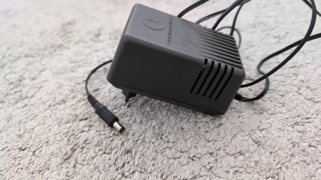 Commodore 16 power supply, Ophalen of Verzenden
