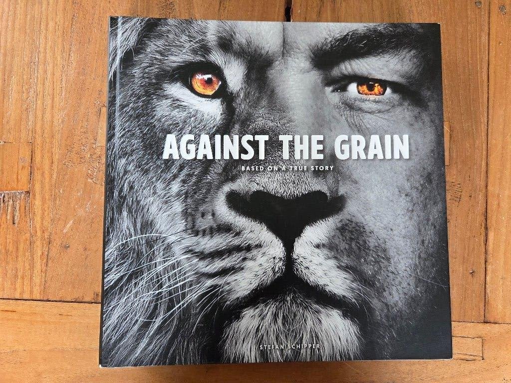Stefan Schipper. Against the grain. Gesigneerd, Ophalen of Verzenden, Zo goed als nieuw, Fotografen