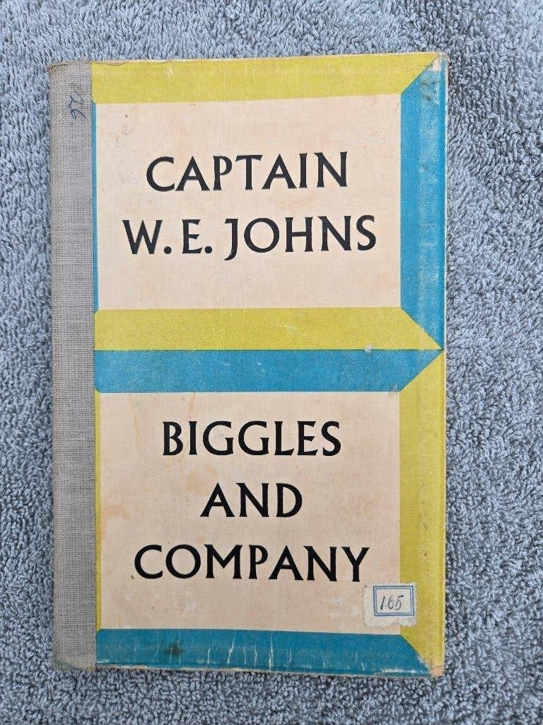 Biggles and company, Boeken, Ophalen of Verzenden, Gelezen, W.E. Johns