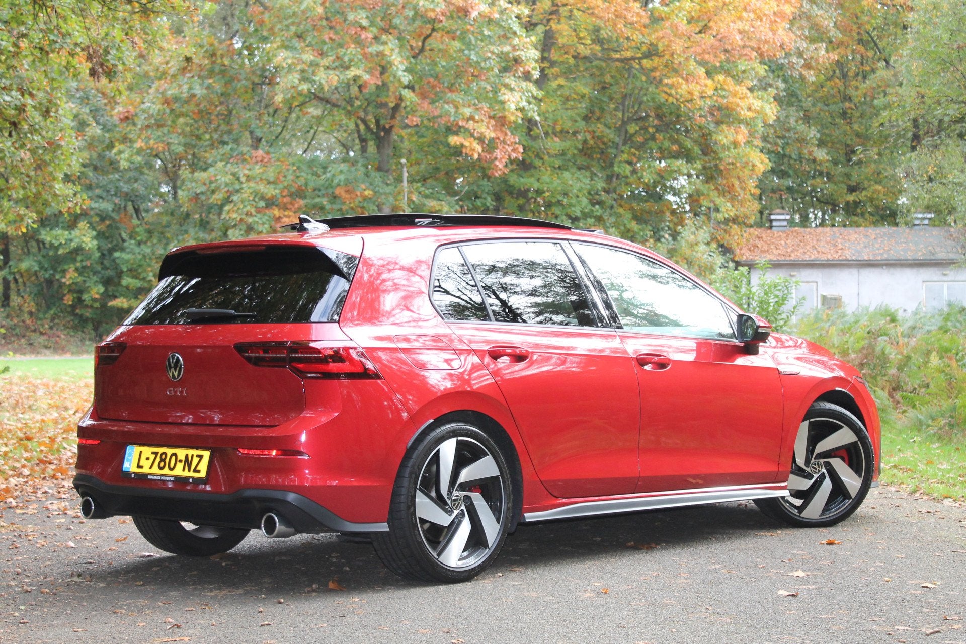 Volkswagen Golf 2.0 TSI GTI | Pano | Camera | ACC (bj 2020), Auto's, 12 maanden, 730 kg, 4 cilinders, Leder en Stof