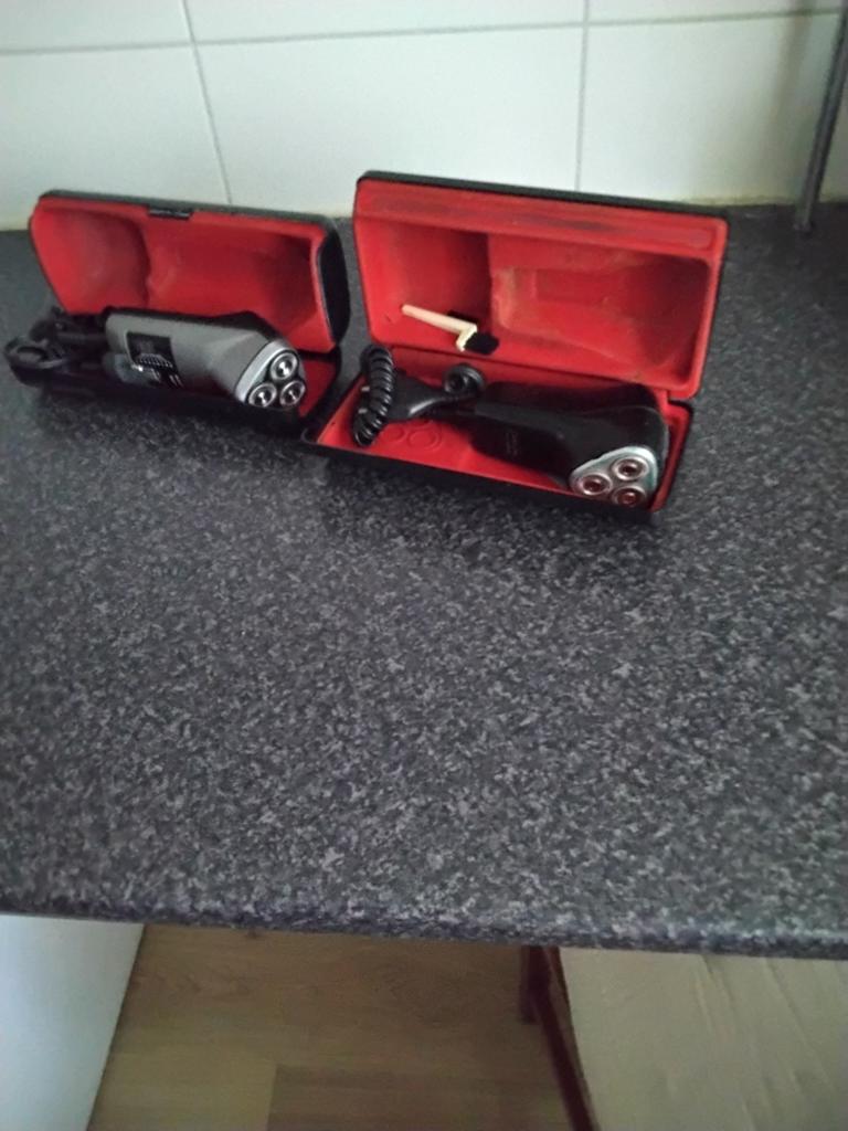 2 Electriche scheerapparaten, Ophalen, Scheren en Epileren