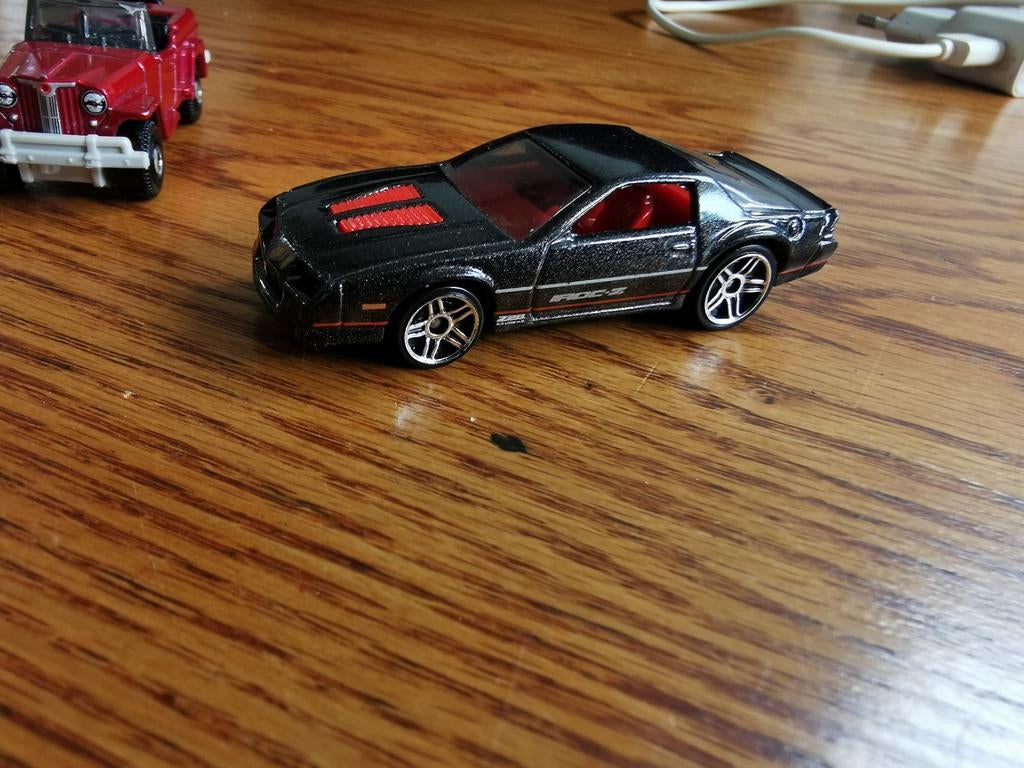 Hot Wheels chevrolet camaro iroc z (Zwarte), Overige merken, Gebruikt, 1:50 of kleiner, Auto