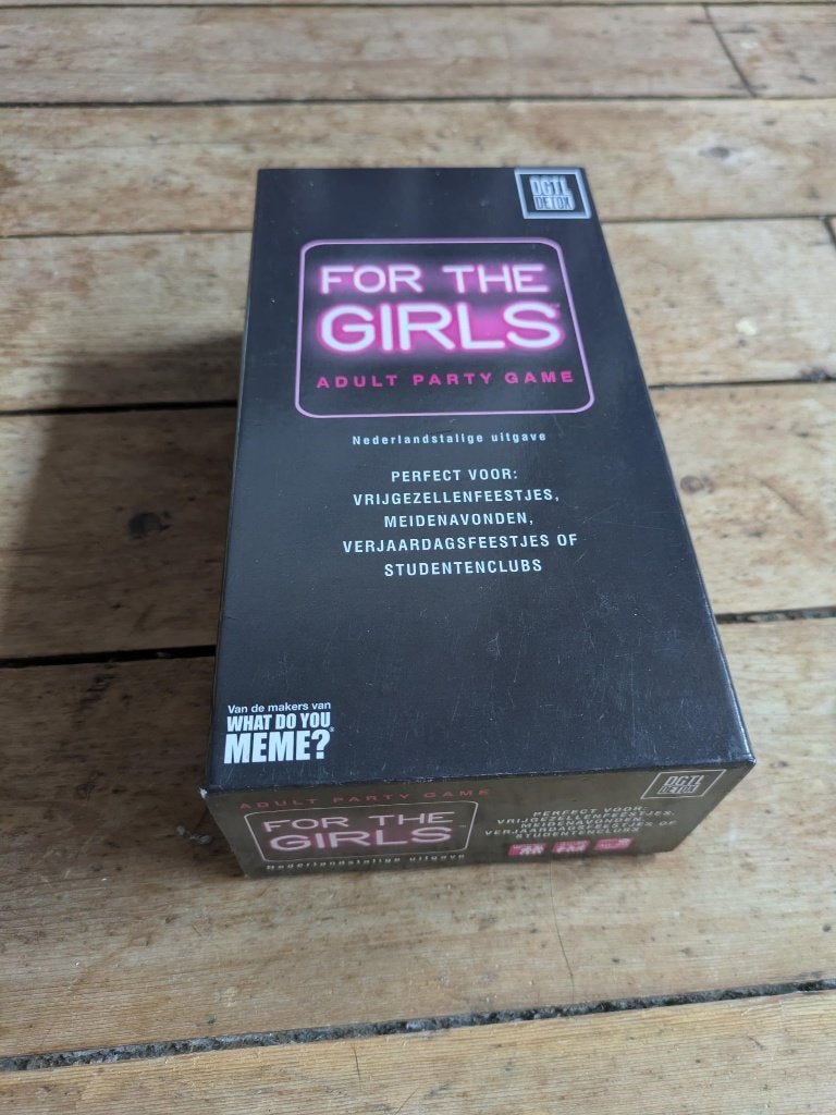 For The Girls Nederlandstalige versie - Kaartspel, Ophalen of Verzenden, Zo goed als nieuw, DGTL Detox