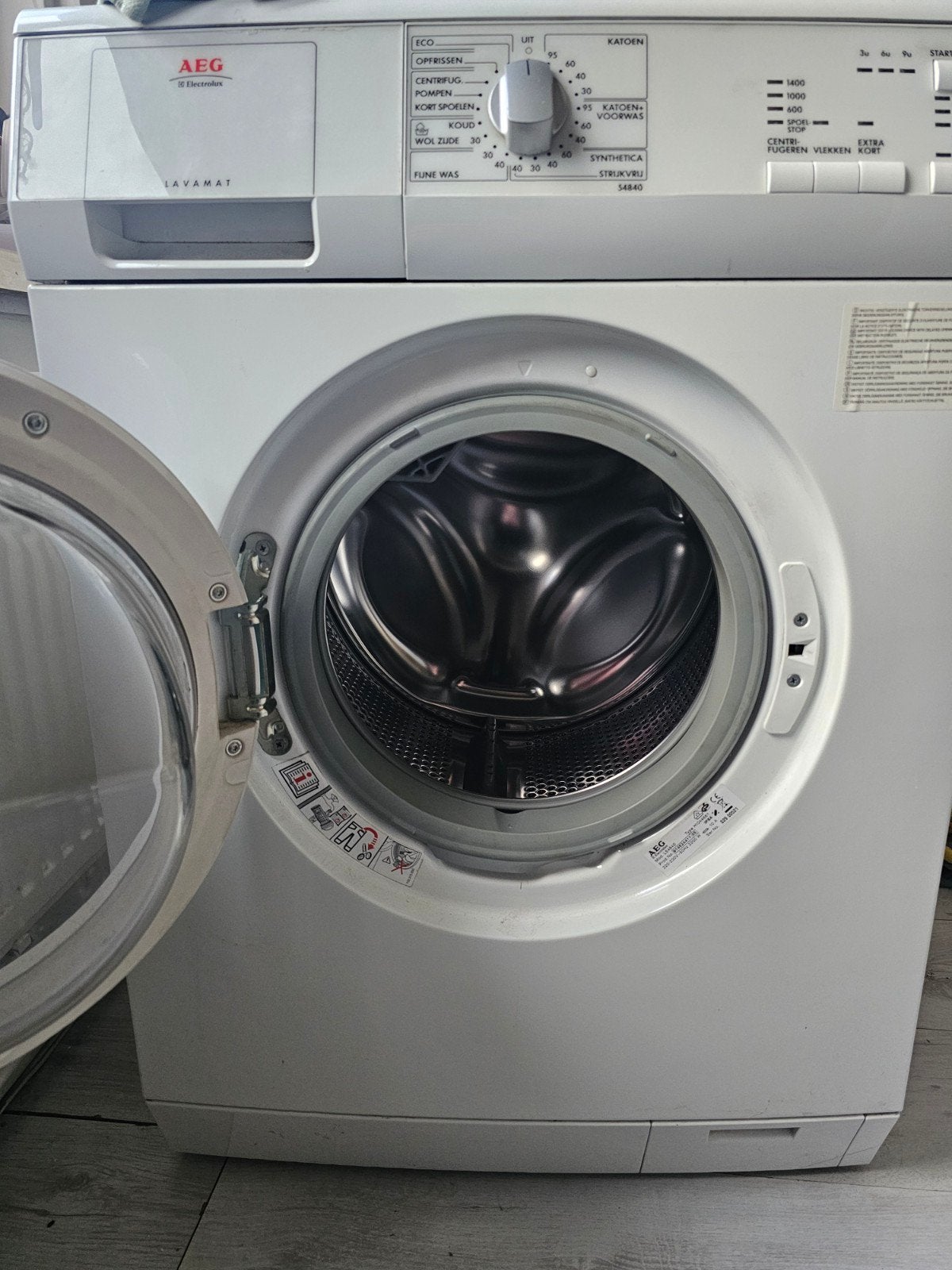 GRATIS AEG Lavamat Wasmachine - Goede Staat, Ophalen, 1200 tot 1600 toeren, Gebruikt, 4 tot 6 kg
