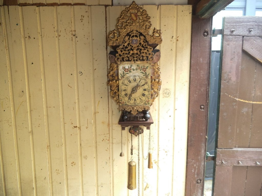Friese stoelklok... Staart klok  en grote poppen., Antiek en Kunst, Ophalen