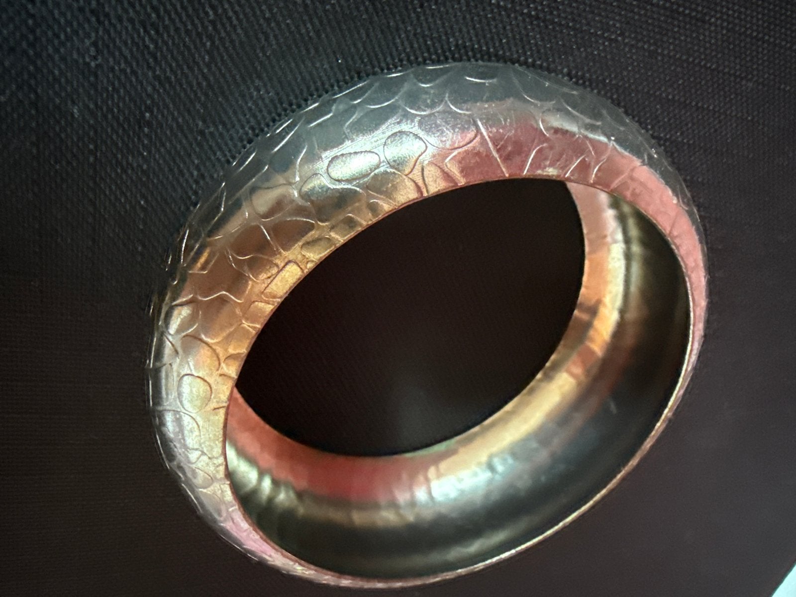 Zilverkleurige Armband met Uniek Reliëf, Verzenden, Gebruikt, Zilver, Overige materialen