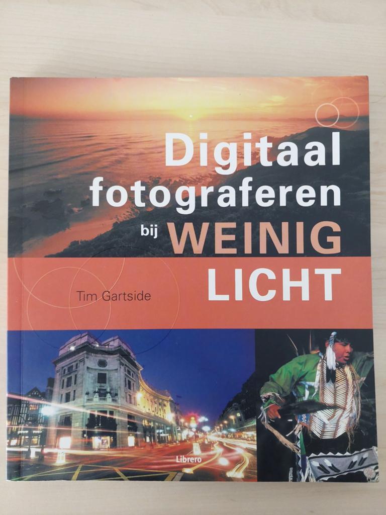 Digitaal fotograferen bij weinig licht - Tim Gartside, Ophalen of Verzenden, Zo goed als nieuw, Fotografie algemeen, Tim Gartside