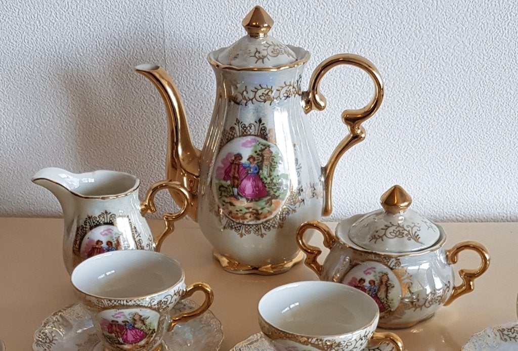 Porseleinen mokka servies (Versailles Porcelaine), Antiek en Kunst, Antiek | Servies compleet, Ophalen of Verzenden