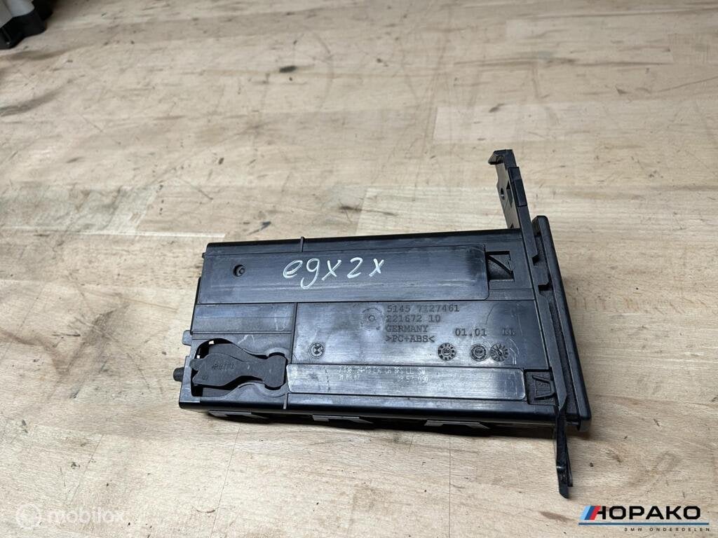 Bekerhouder R BMW 3 serie E90 E91 E92 E93 | 5145712746 pre, Auto-onderdelen, Interieur en Bekleding, Gebruikt, Einsteinlaan 5 rijswijk