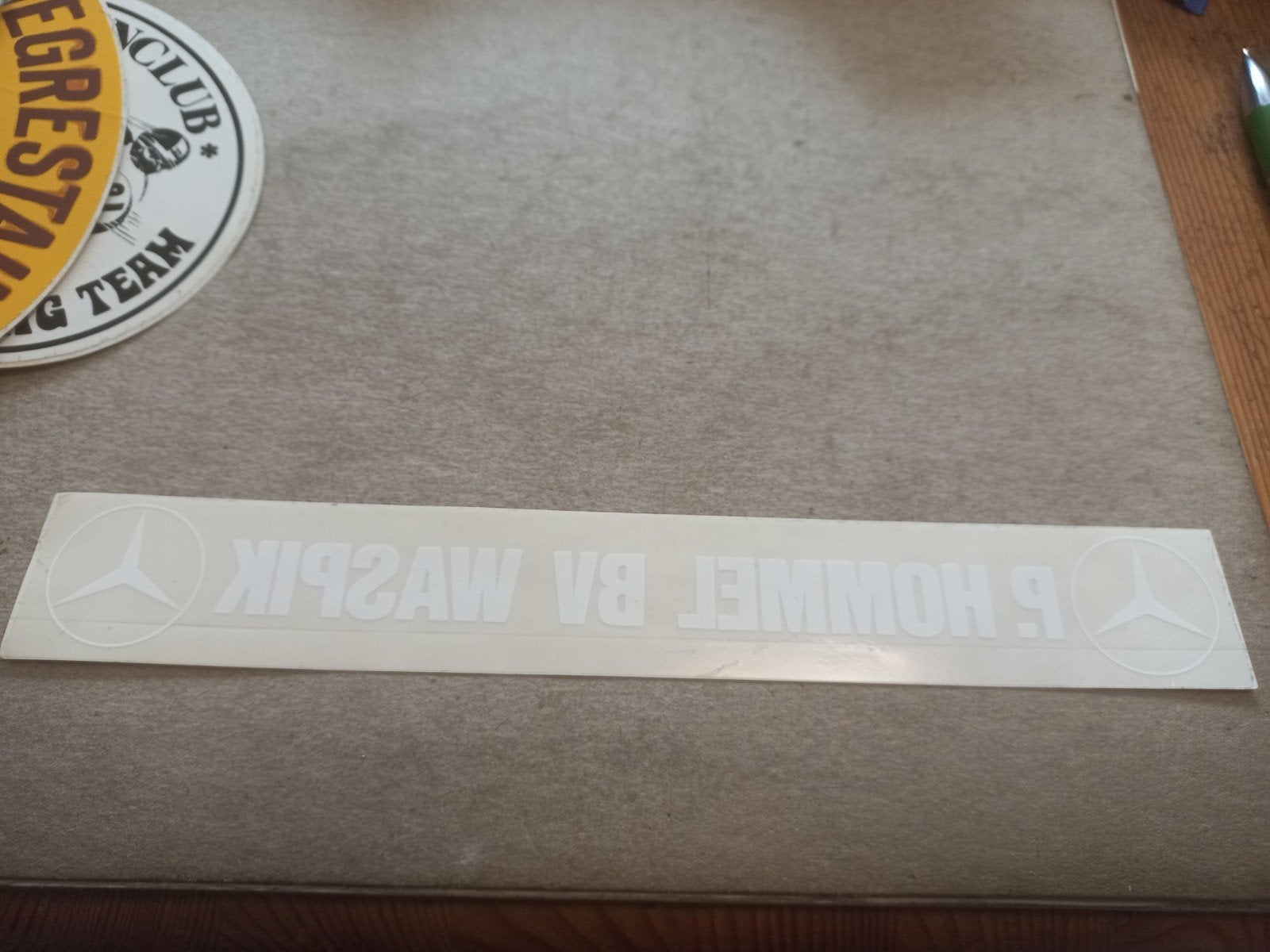 Mercedes ruitsticker p hommeles waspik, Verzamelen, Stickers, Ophalen of Verzenden, Zo goed als nieuw