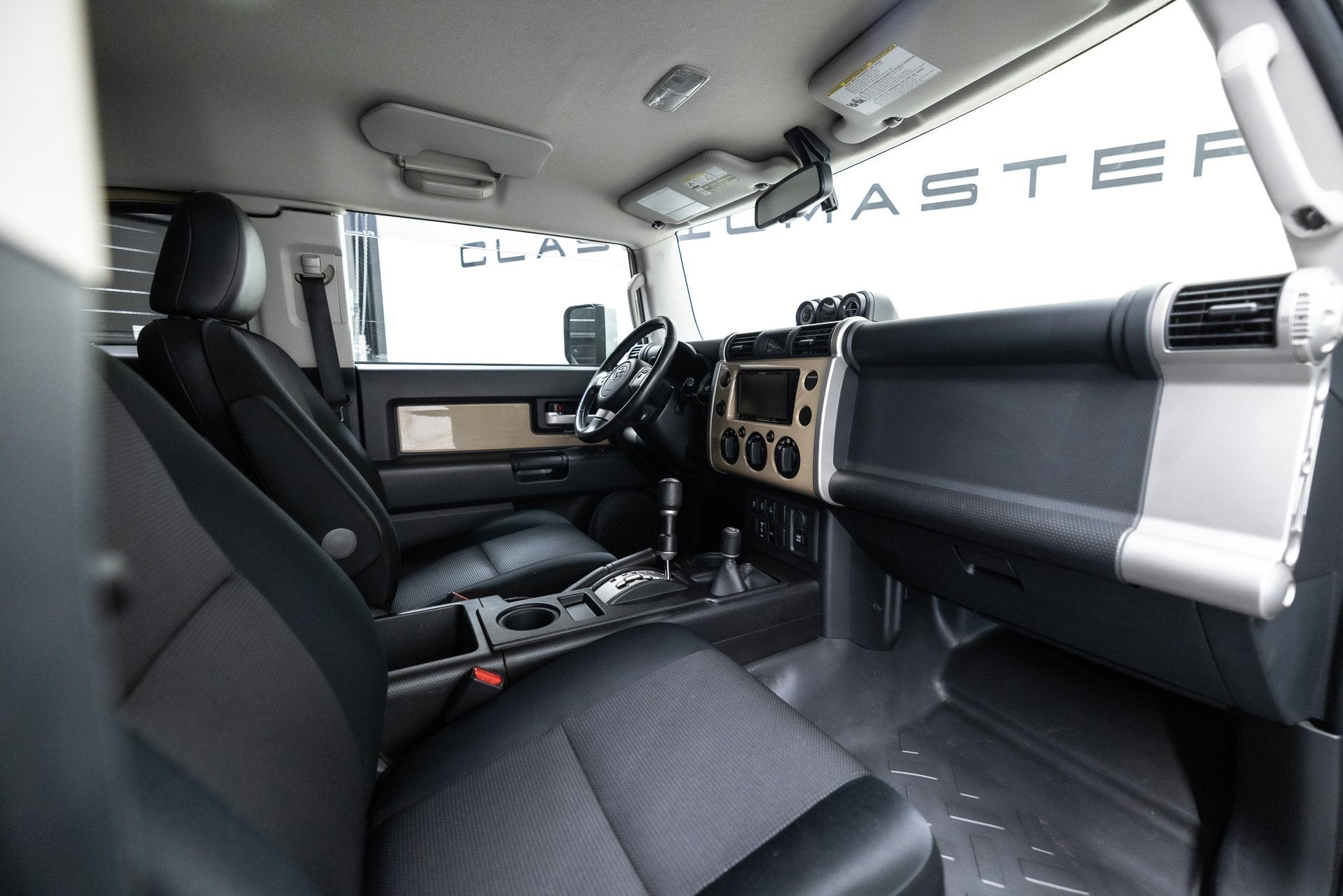 Toyota FJ Cruiser VVT-i V6 Btw auto, Fiscale waarde € 8.00, Automaat, Stof, Gebruikt, 4000 cc