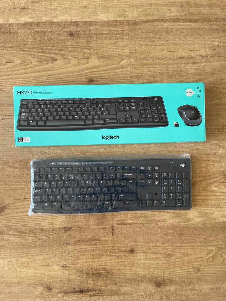 Gloednieuw Logitech MK270 toetsenbord, Computers en Software, Toetsenborden, Nieuw, Numeriek, Draadloos, Multimediatoetsen, Ophalen of Verzenden
