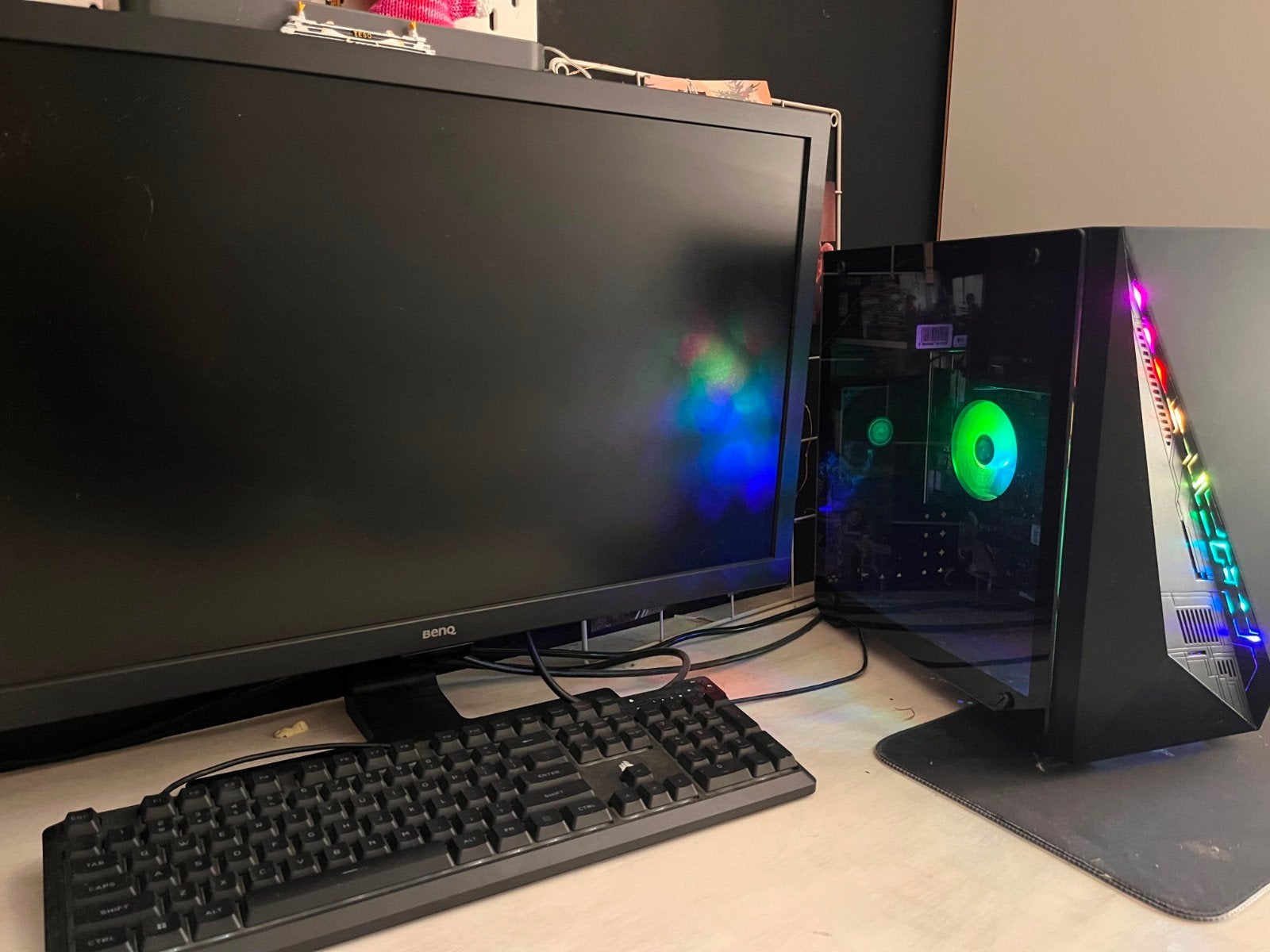 Complete Gaming PC met Monitor, Toetsenbord en Wifi-dongle, Computers en Software, Desktop Pc's, Ophalen, Gebruikt, Met monitor