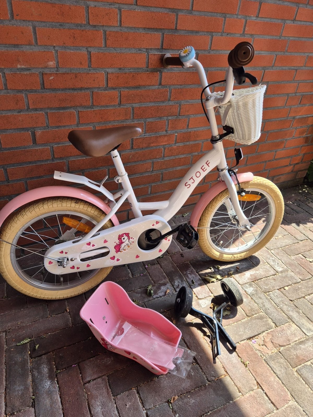 2x SJOEF 12 inch kinderfietsen met zijwieltjes en mandje, Ophalen, Terugtraprem, Zijwieltjes, Gebruikt