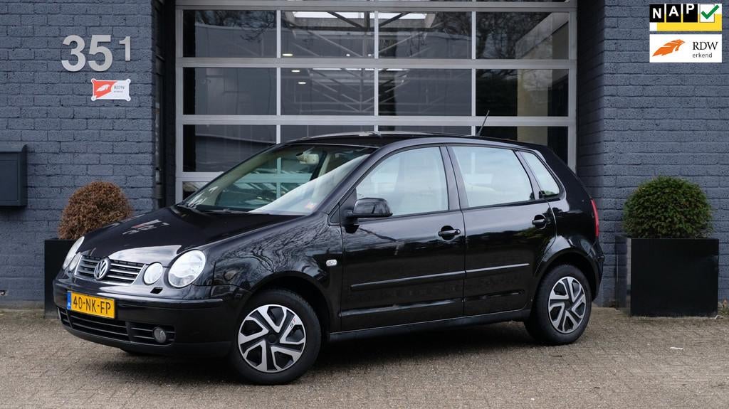 Volkswagen Polo 1.4-16V Airco|Cruise|Leder|Stoelverwarming|U, Auto's, Volkswagen, Voorwielaandrijving, 15 km/l, Beige, 4 cilinders