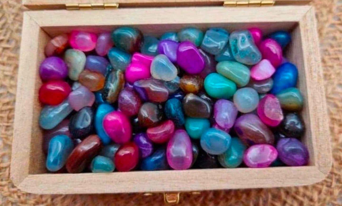 Schatkist met edelstenen agaat mix 200 gram 220 stuks, Ophalen of Verzenden, Mineraal