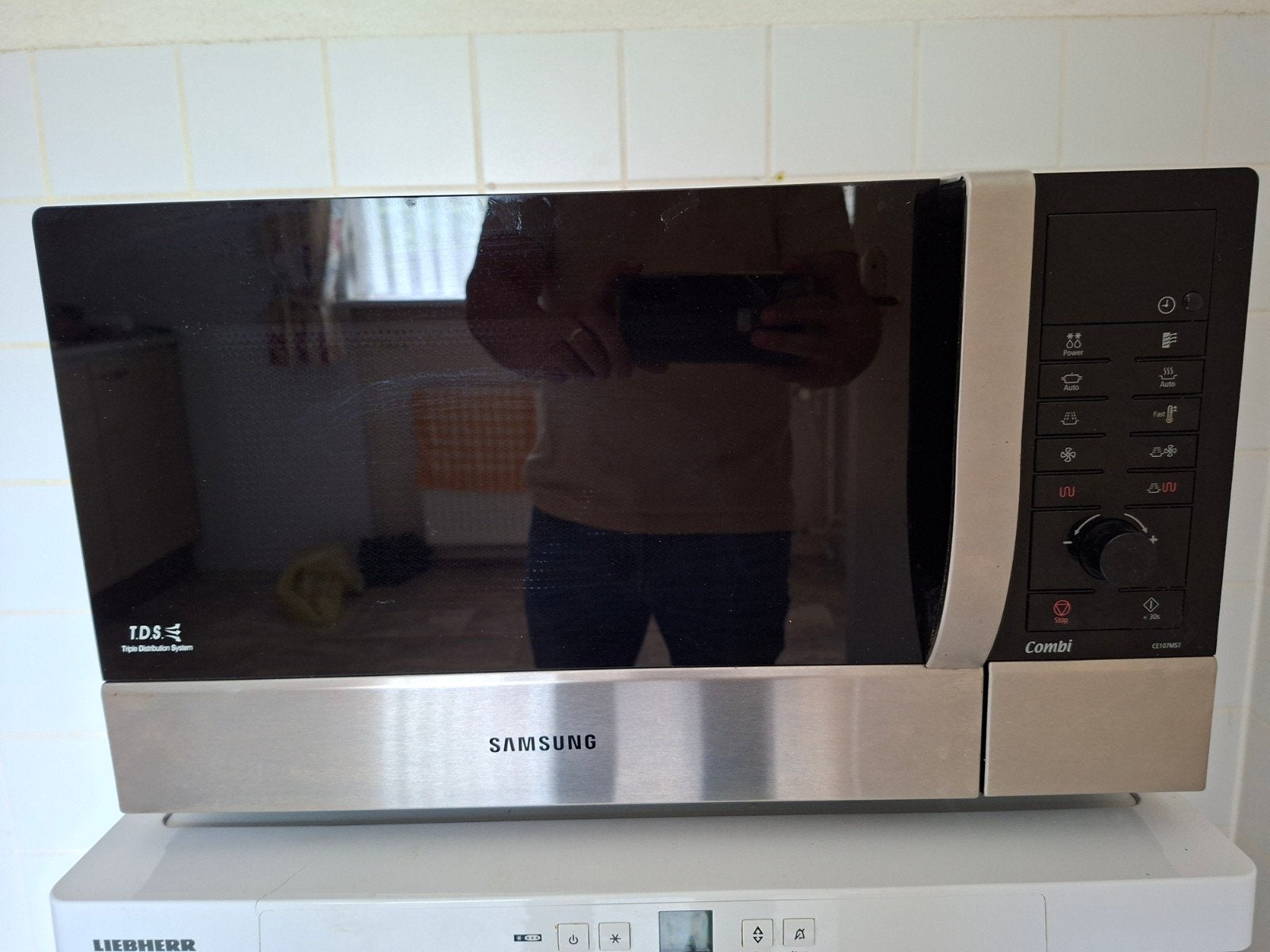 Samsung magnetron/oven  CE107M /CE107MST, Ophalen, Zo goed als nieuw