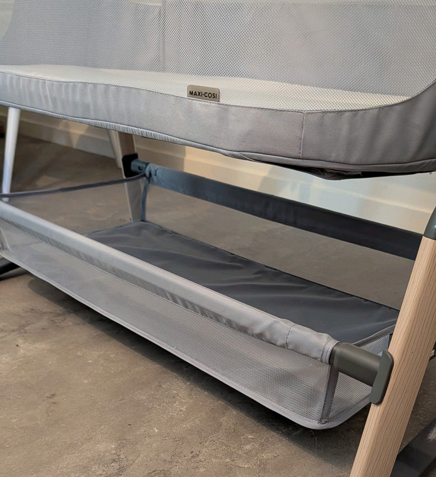Foto 6 van Maxi-Cosi Iora Air Co-sleeper / wieg  (zo goed als nieuw)