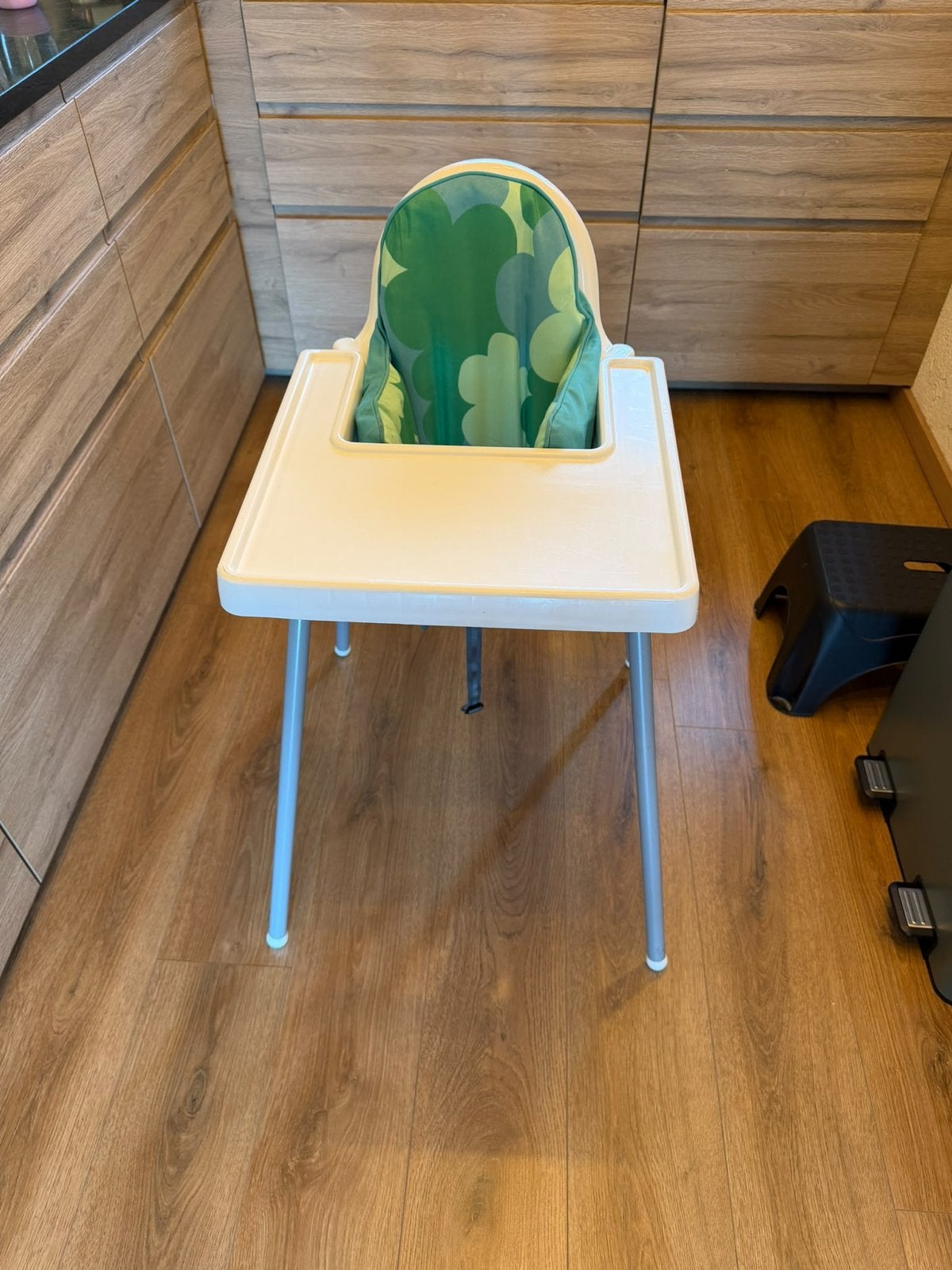 Ikea kinderstoel met blad en kussentje, Ophalen, Zo goed als nieuw, Overige typen, Stoelverkleiner