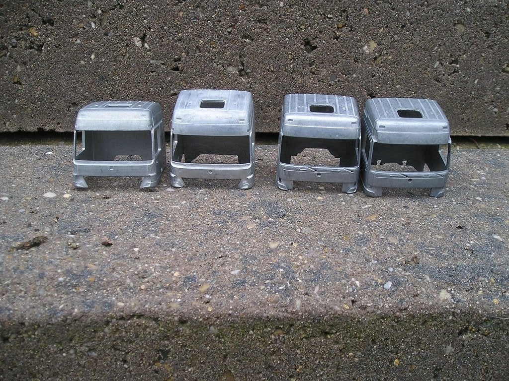 Losse Tekno Mercedes Actros cabines, oudere uitgaves., Hobby en Vrije tijd, Modelauto's | 1:50, Ophalen of Verzenden, Nieuw, Bus of Vrachtwagen