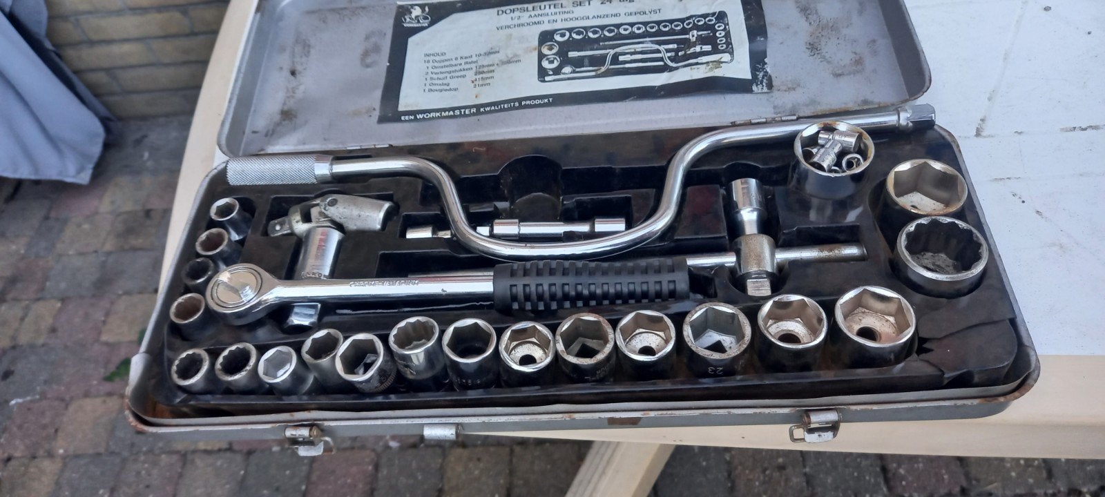 Dopsleutelset 24-delig in metalen koffer, Ophalen of Verzenden, Gebruikt, Gereedschapsset, Overige merken