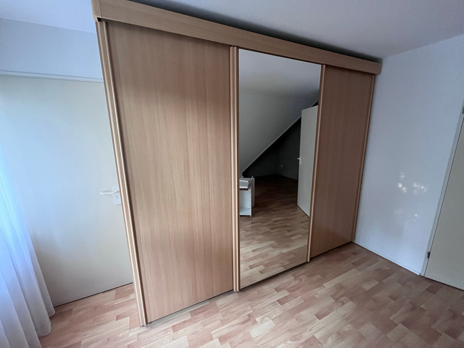 Ruime Inbouwkast met Schuifdeuren en Spiegel (275x235x60cm), Huis en Inrichting, Kasten | Kledingkasten, Ophalen, Gebruikt, 200 cm of meer