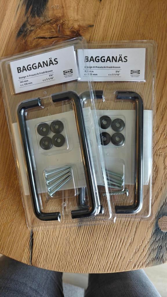 Twee sets IKEA BAGGANÄS deurklinken/handvatten zwart, Ophalen of Verzenden, Nieuw, Overige materialen, Klink of Kruk