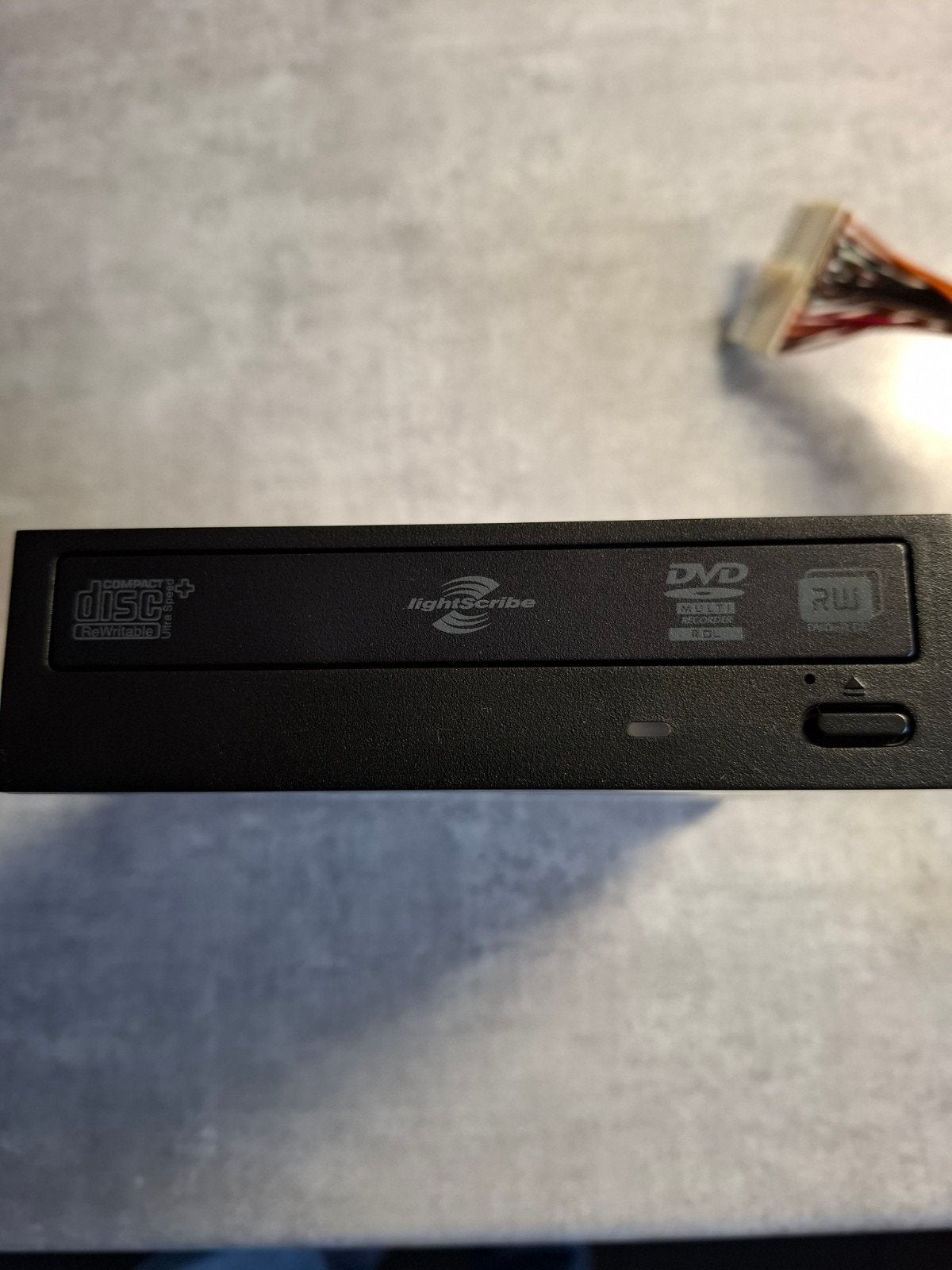 HP DVD/CD Rewritable Drive DH-16AAL-HT2 SATA LightScribe, Computers en Software, Ophalen, Gebruikt, Cd, Windows