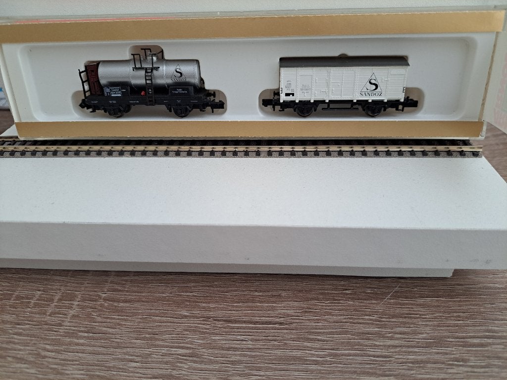 Arnold 70002 2 delige set Sondermodell ketel/goeder SANDOZ, Arnold, Gelijkstroom, Ophalen of Verzenden, Nieuw