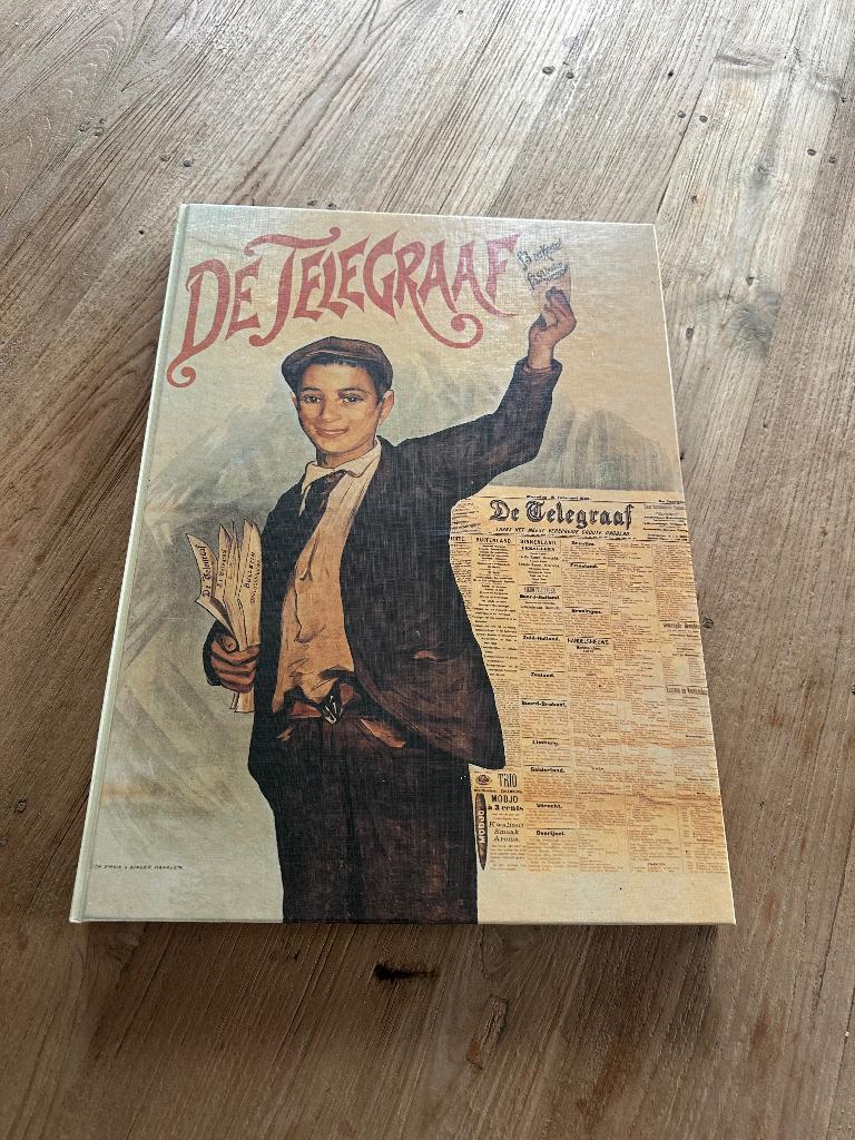 100 jaar Telegraaf Boek, Ophalen of Verzenden, Gelezen, Europa