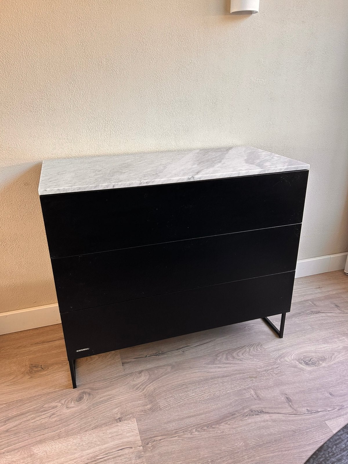 Kidsmill Commode met echt marmeren blad, Ophalen, 50 tot 70 cm, Voetruimte, 100 cm of meer