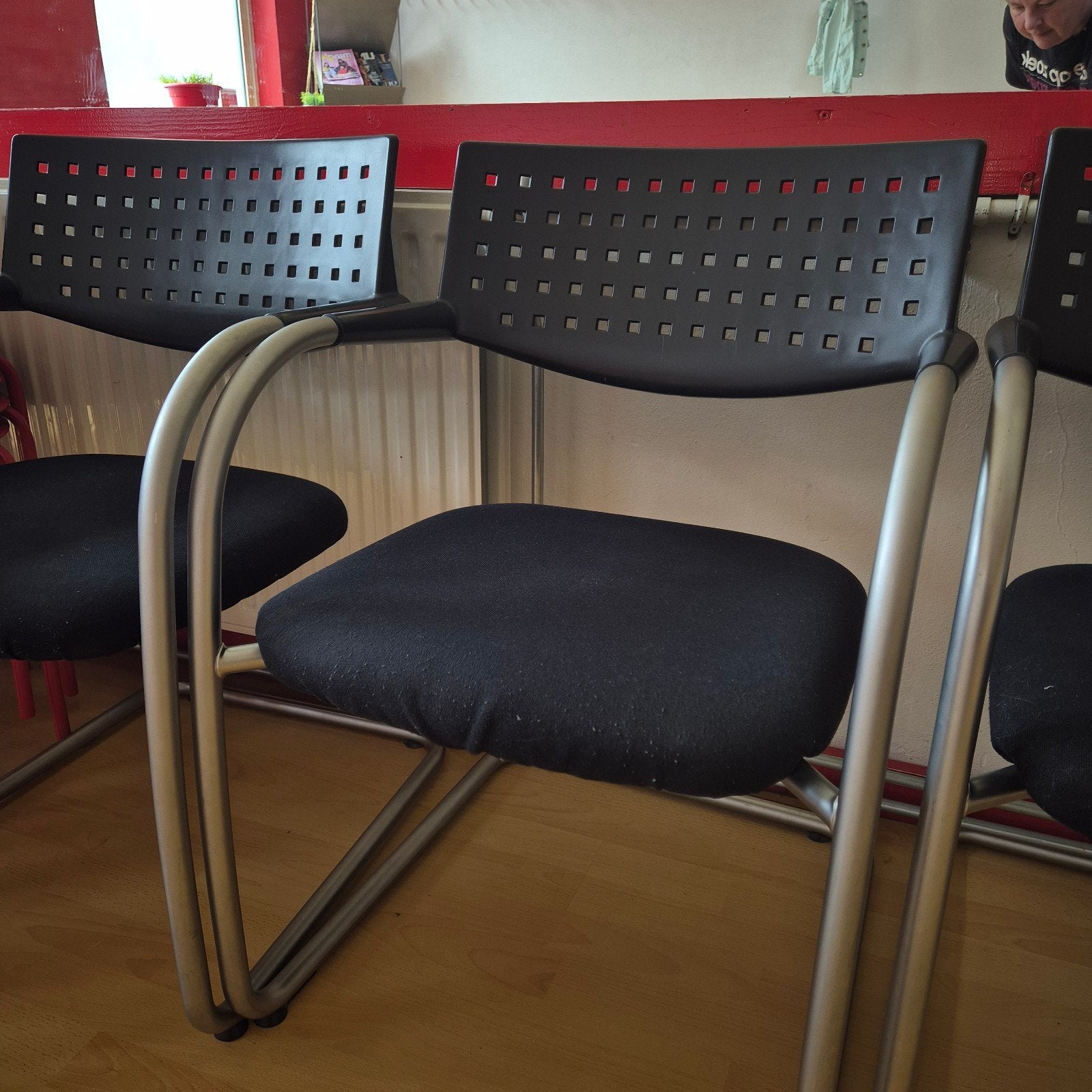 8 gebruikte stoelen gratis af te halen. In Hatert Nijmegen., Ophalen, Gebruikt, Zwart, Stof