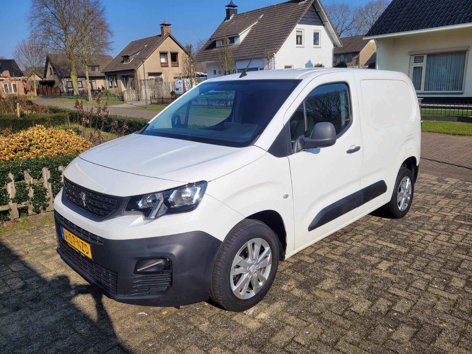 Peugot partner 1.2 puretec 2020 model benzine, Voorwielaandrijving, Wit, Handgeschakeld, Particulier