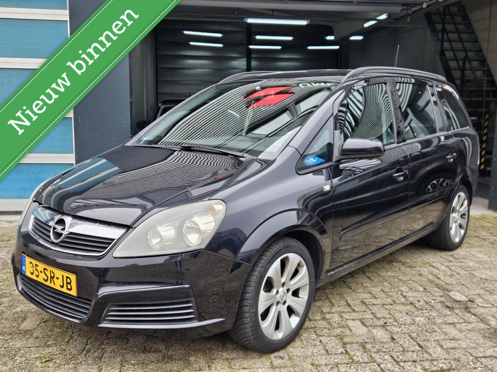Opel Zafira 1.8 Enjoy 7 zits Apk 06-2027 Camera RIJDT GOED, Gebruikt, 4 cilinders, Zwart, Origineel Nederlands