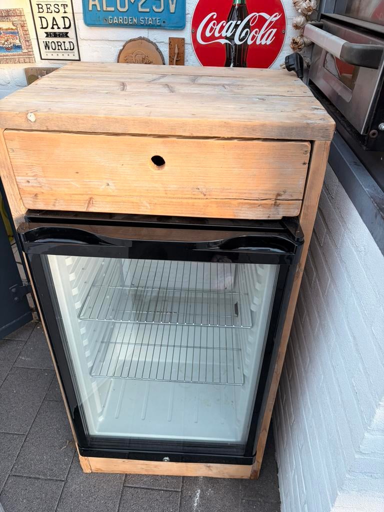 Koelkast incl steigerhouten ombouw, Tuin en Terras, Ophalen, Zo goed als nieuw, Houtskool