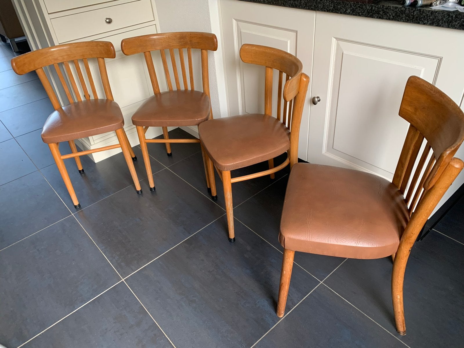 Vier leuke vintage keukenstoelen jaren 60/70, Ophalen, Zo goed als nieuw
