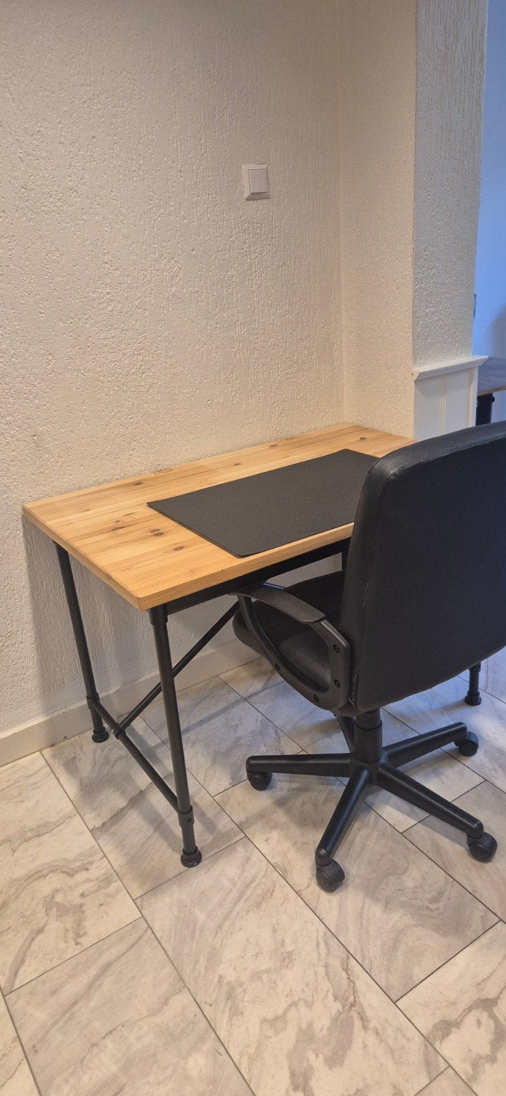 IKEA Kullaberg bureau / tafel - massief grenen en metaal, Huis en Inrichting, Bureaus, Ophalen, Demontabel, 110 cm, Hout